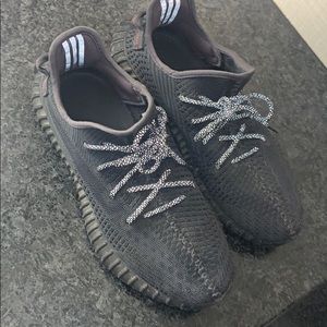 Shoes YEEZYS
